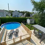 Lovely Cottage With Heated Swimming Pool